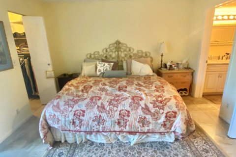 Condo in Delray Beach, Florida, 2 bedrooms  № 2393156 - photo 10