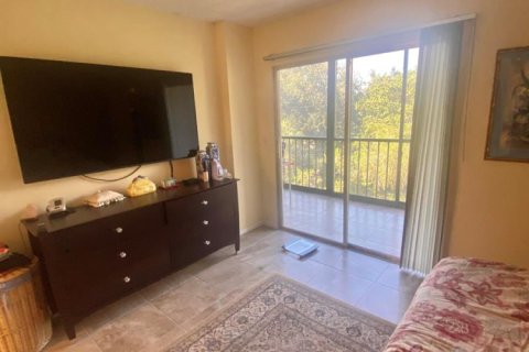 Condo in Delray Beach, Florida, 2 bedrooms  № 2393156 - photo 11