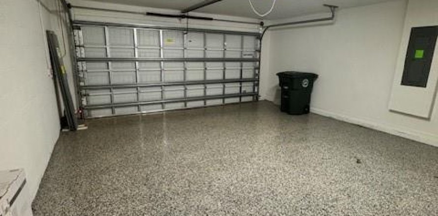 Casa en Fort Pierce, Florida 3 dormitorios, 151.9 m2 № 1155490