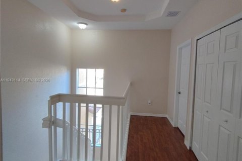 Снять в аренду таунхаус в Майами, Флорида 3 спальни, 164.99м2, № 2004884 - фото 21