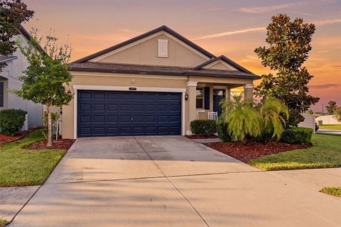 Villa ou maison à CONNERTON
à Land O' Lakes, Floride 3 chambres, 149.94 m2 № 2423651