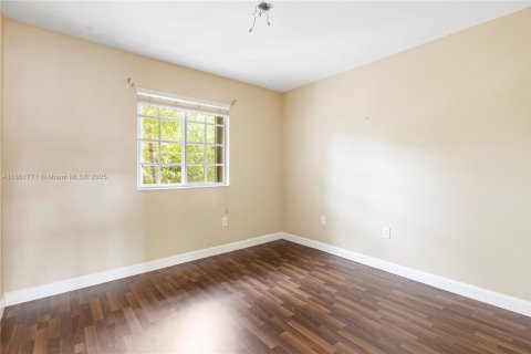 Villa ou maison à louer à Doral, Floride: 4 chambres, 214.79 m2 № 1891166 - photo 11