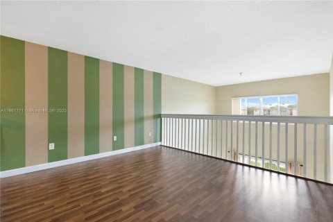 Villa ou maison à louer à Doral, Floride: 4 chambres, 214.79 m2 № 1891166 - photo 8