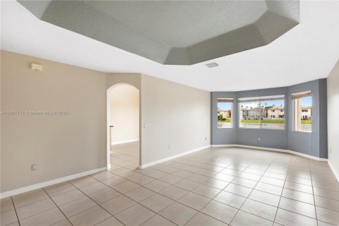 Villa ou maison à louer à Doral, Floride: 4 chambres, 214.79 m2 № 1891166 - photo 4