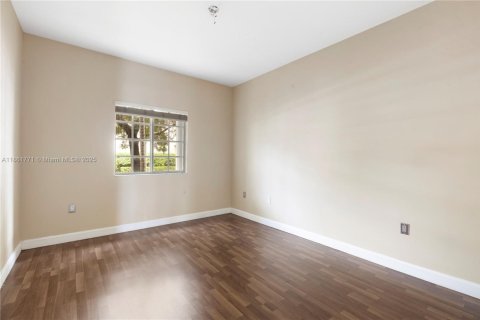 Villa ou maison à louer à Doral, Floride: 4 chambres, 214.79 m2 № 1891166 - photo 7