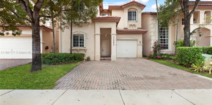 Villa ou maison à Doral, Floride 4 chambres, 214.79 m2 № 1891166