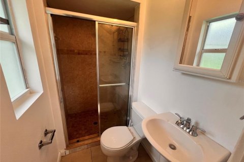 Casa en alquiler en Orlando, Florida, 4 dormitorios, 137.59 m2 № 1911163 - foto 16
