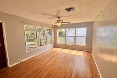 Casa en alquiler en Orlando, Florida, 4 dormitorios, 137.59 m2 № 1911163 - foto 18