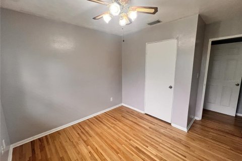 Casa en alquiler en Orlando, Florida, 4 dormitorios, 137.59 m2 № 1911163 - foto 8