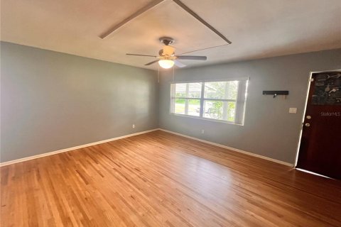Casa en alquiler en Orlando, Florida, 4 dormitorios, 137.59 m2 № 1911163 - foto 17