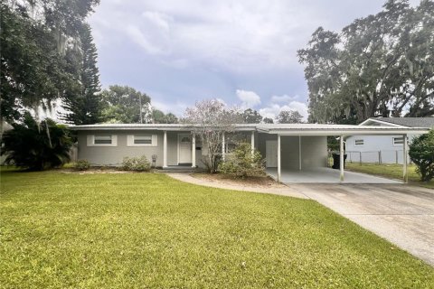 Casa en alquiler en Orlando, Florida, 4 dormitorios, 137.59 m2 № 1911163 - foto 1