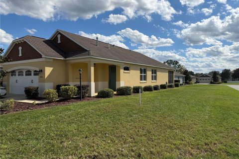 Villa ou maison à vendre à Ocala, Floride: 2 chambres, 146.41 m2 № 2421650 - photo 2