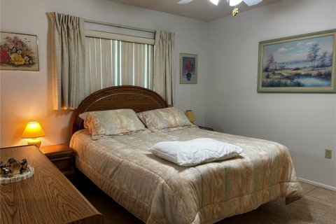 Condo in Hudson, Florida, 2 bedrooms  № 1906407 - photo 8