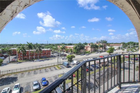 Condo in Miami, Florida, 1 bedroom  № 1627787 - photo 8