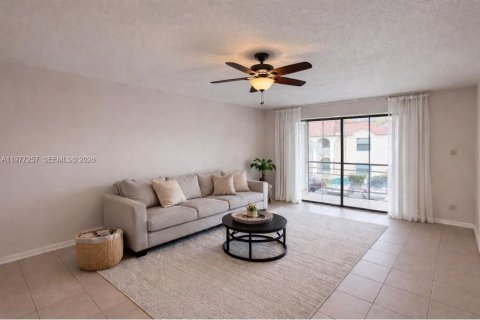Condo à Pompano Beach, Floride, 2 chambres  № 2041614