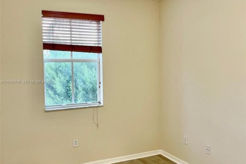 Copropriété à louer à Miami, Floride: 3 chambres, 164.44 m2 № 1990706 - photo 15