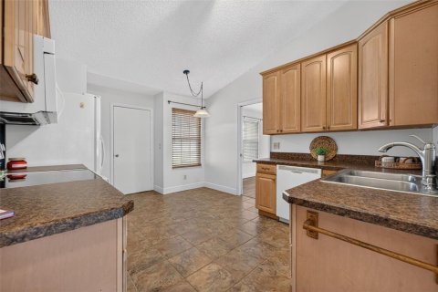 Villa ou maison à vendre à Orlando, Floride: 3 chambres, 181.72 m2 № 2419070 - photo 14