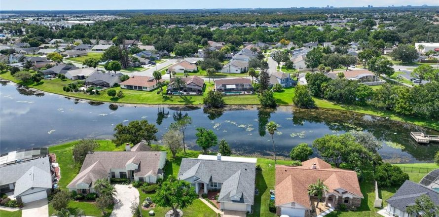 Villa ou maison à Orlando, Floride 3 chambres, 181.72 m2 № 2419070