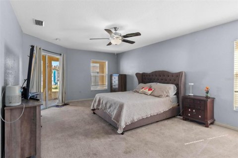 House in Winter Haven, Florida 4 bedrooms, 213.77 sq.m. № 1651660 - photo 13