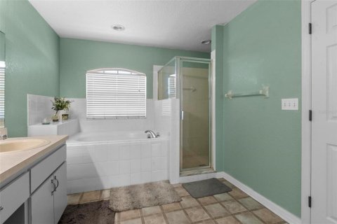 House in Winter Haven, Florida 4 bedrooms, 213.77 sq.m. № 1651660 - photo 17
