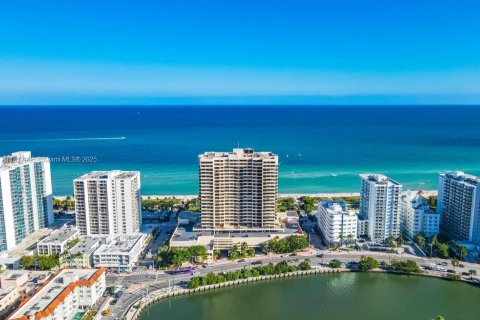 Copropriété à louer à Miami Beach, Floride: 1 chambre, 74.14 m2 № 1923039 - photo 8
