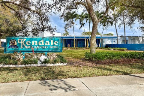 Casa en venta en Miami, Florida, 3 dormitorios, 145.48 m2 № 1982460 - foto 29