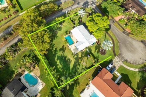 Casa en venta en Miami, Florida, 3 dormitorios, 145.48 m2 № 1982460 - foto 3