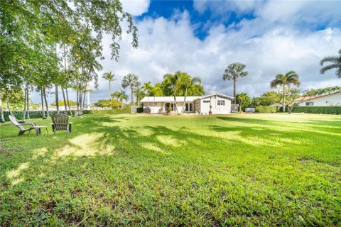 Casa en venta en Miami, Florida, 3 dormitorios, 145.48 m2 № 1982460 - foto 27