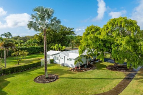Casa en venta en Miami, Florida, 3 dormitorios, 145.48 m2 № 1982460 - foto 1