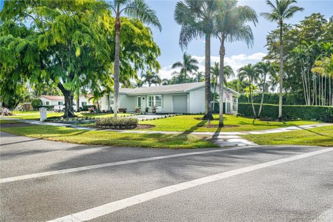 Casa en venta en Miami, Florida, 3 dormitorios, 145.48 m2 № 1982460 - foto 8