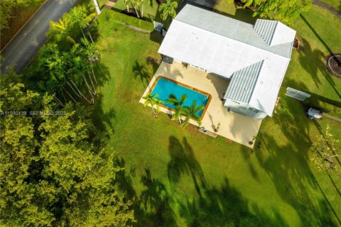 Casa en venta en Miami, Florida, 3 dormitorios, 145.48 m2 № 1982460 - foto 5