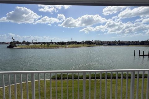 Copropriété à louer à Treasure Island, Floride: 1 chambre, 82.22 m2 № 2437348 - photo 13