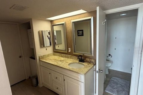 Copropriété à louer à Treasure Island, Floride: 1 chambre, 82.22 m2 № 2437348 - photo 10