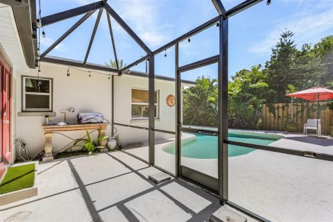 Casa en venta en Sarasota, Florida, 3 dormitorios, 92.81 m2 № 2400889 - foto 19