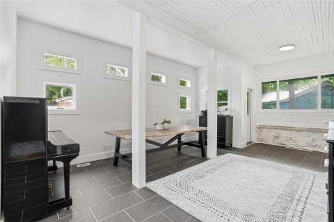 House in Fort Myers, Florida 4 bedrooms, 272.76 sq.m. № 2167389 - photo 21