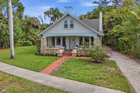 House in Fort Myers, Florida 4 bedrooms, 272.76 sq.m. № 2167389 - photo 7