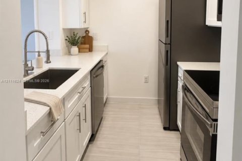 Copropriété à louer à Hialeah, Floride: 2 chambres, 84.36 m2 № 2429872 - photo 3