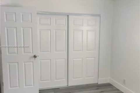 Immobilier commercial à vendre à Wilton Manors, Floride: 210.7 m2 № 1865182 - photo 16