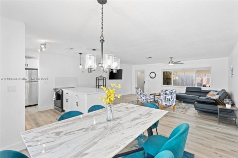 Immobilier commercial à vendre à Wilton Manors, Floride: 210.7 m2 № 1865182 - photo 5