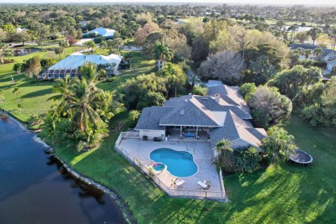 Casa en venta en Palm City, Florida, 3 dormitorios, 315.59 m2 № 1811524 - foto 1