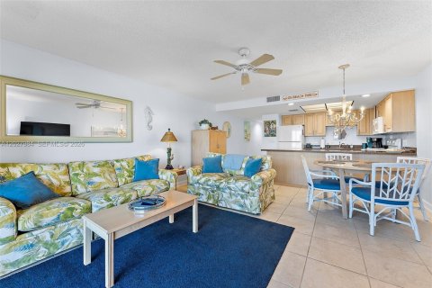 Copropriété à vendre à Hutchinson Island South, Floride: 1 chambre, 59.27 m2 № 2193072 - photo 13