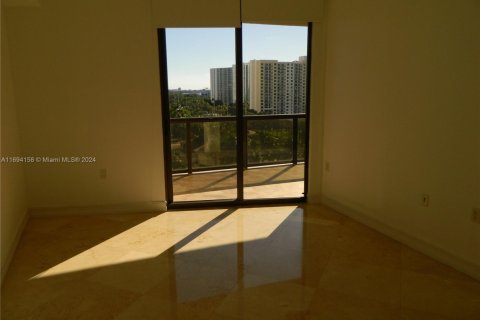 Copropriété à vendre à Sunny Isles Beach, Floride: 1 chambre, 82.03 m2 № 1700853 - photo 4