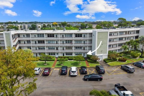 Condo in West Palm Beach, Florida, 1 bedroom № 2241871 - photo 18