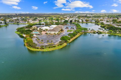 Condo in West Palm Beach, Florida, 1 bedroom № 2241871 - photo 20