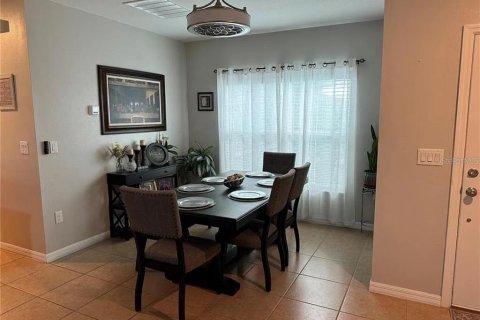 Casa en venta en Kissimmee, Florida, 3 dormitorios, 160.16 m2 № 1918414 - foto 4