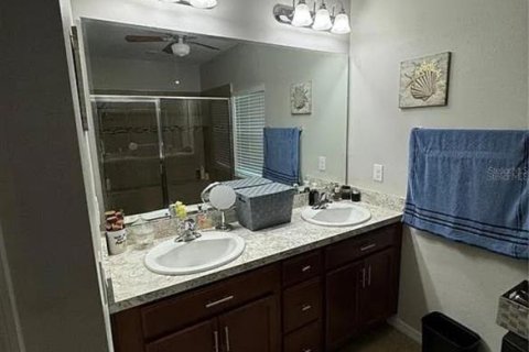 Casa en venta en Kissimmee, Florida, 3 dormitorios, 160.16 m2 № 1918414 - foto 12