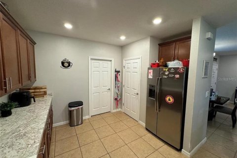 Casa en venta en Kissimmee, Florida, 3 dormitorios, 160.16 m2 № 1918414 - foto 6