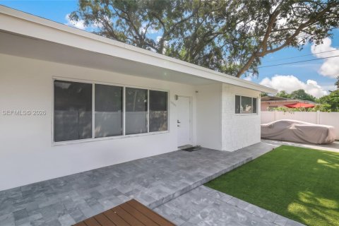 Villa ou maison à vendre à North Miami Beach, Floride: 3 chambres, 118.91 m2 № 2421247 - photo 22