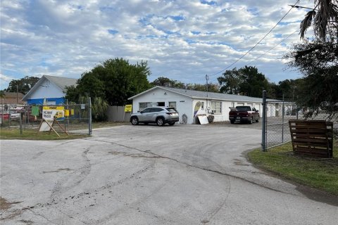 Propiedad comercial en venta en Hudson, Florida, 789.67 m2 № 2298926 - foto 4
