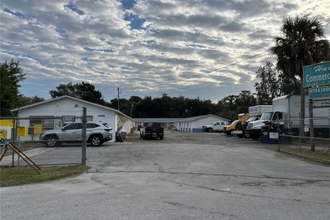 Immobilier commercial à Hudson, Floride 789.67 m2 № 2298926